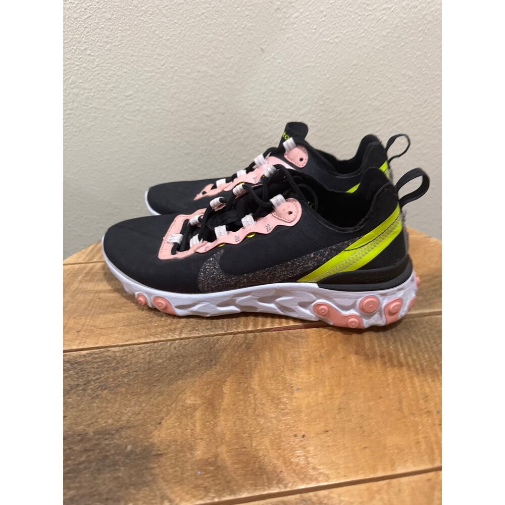 Women's Nike React Element 55 Premium 'Black Coral Stardust' running shoe size 9 - Picture 3 of 8